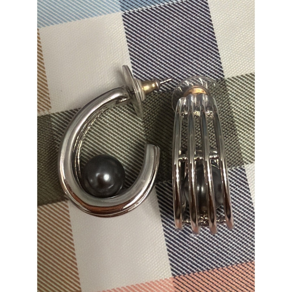 Joan Rivers Silver Tone Hoop Earrings Mod Cage Pierced